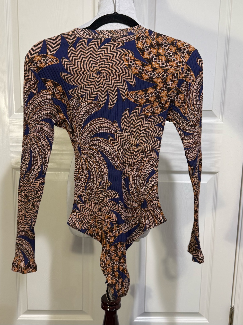 FARM RIO Yawanawa Vanahu Banana Print Mock Neck Stretch Organic Cotton Bodysuit - Picture 6 of 10